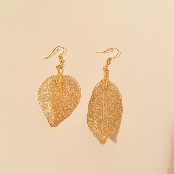 Super beautiful pair of earrings metallic - Picture 2 of 2